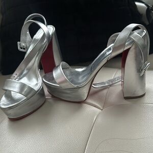 Christian Louboutin Movida Sabina 39